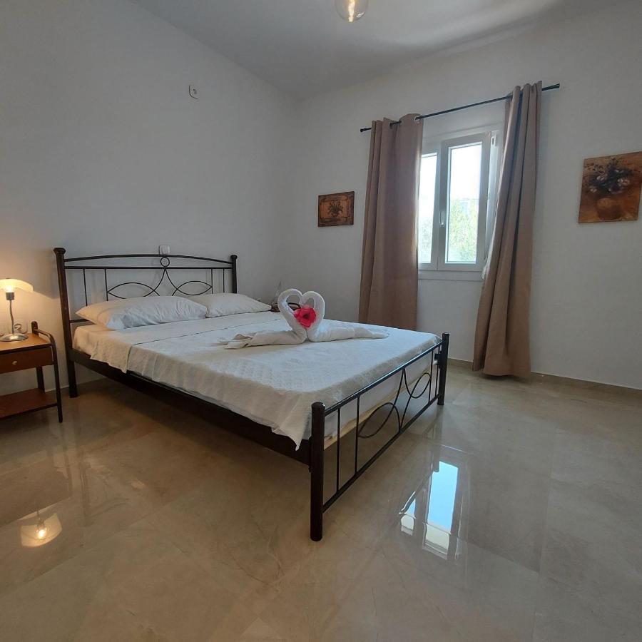 Villa Stegio à Parasporos Extérieur photo